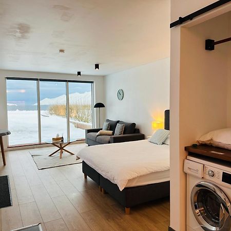 Waterfront Fjord House Hotel Arskogssandur Bagian luar foto