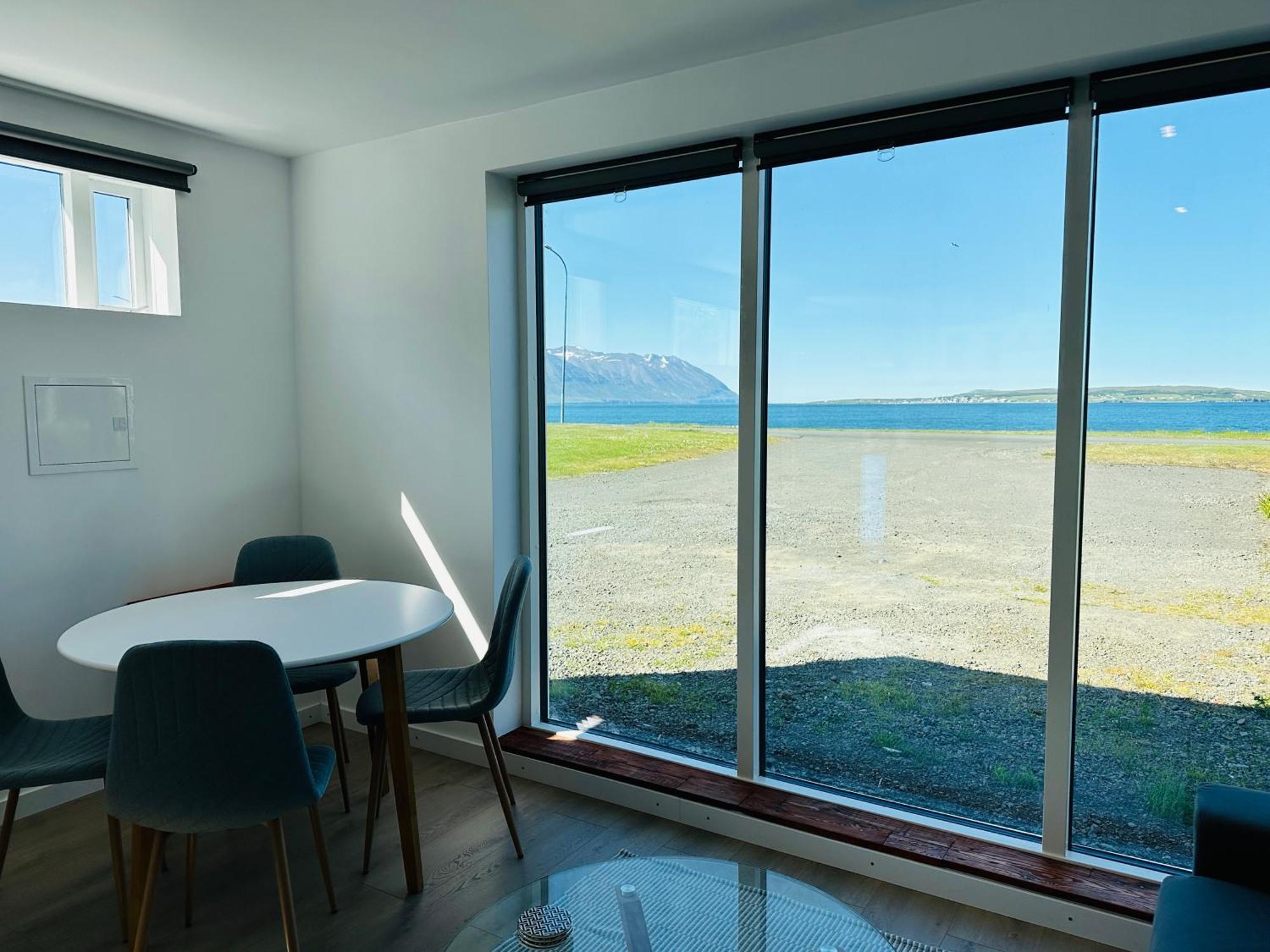 Waterfront Fjord House Hotel Arskogssandur Bagian luar foto