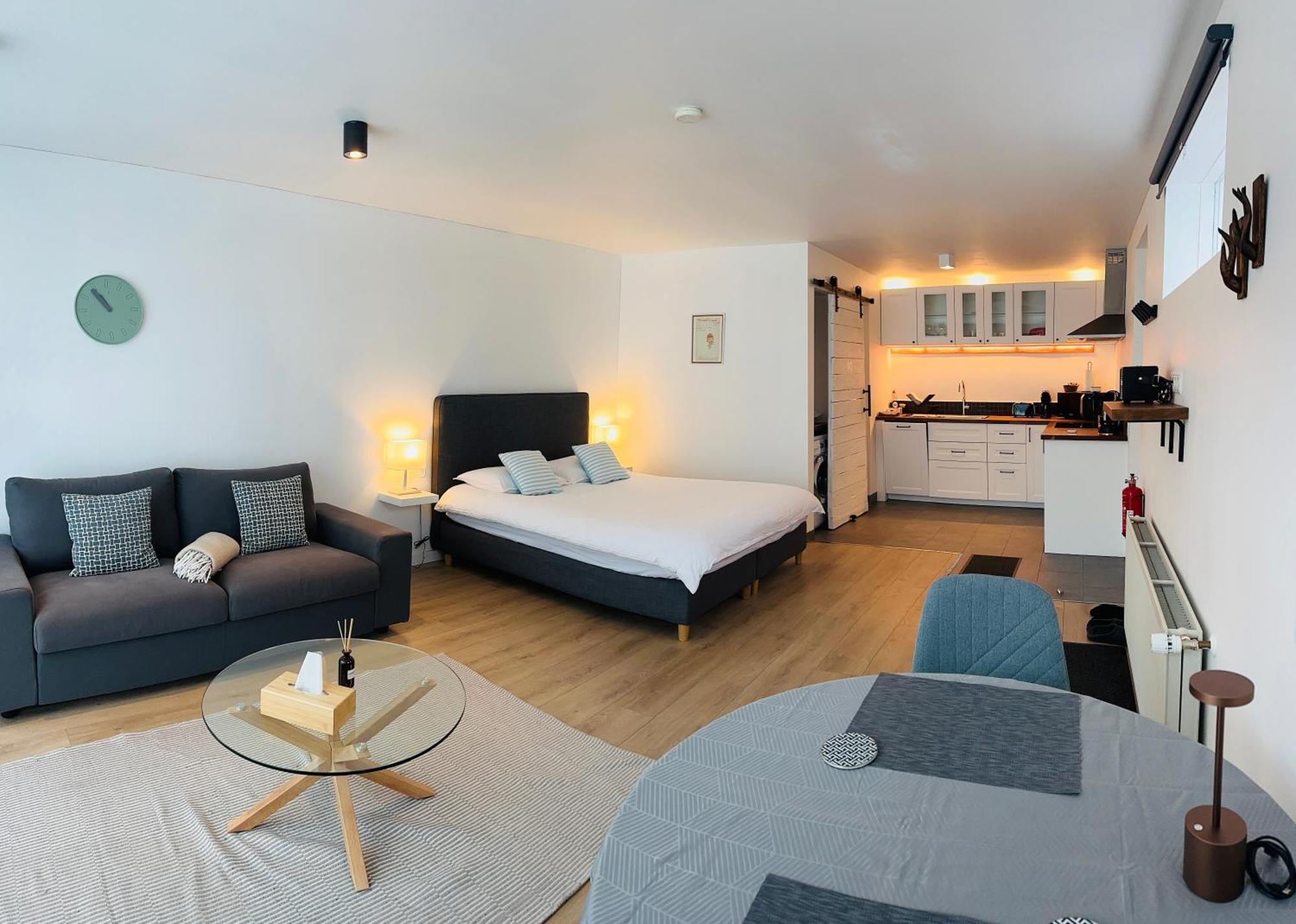 Waterfront Fjord House Hotel Arskogssandur Bagian luar foto